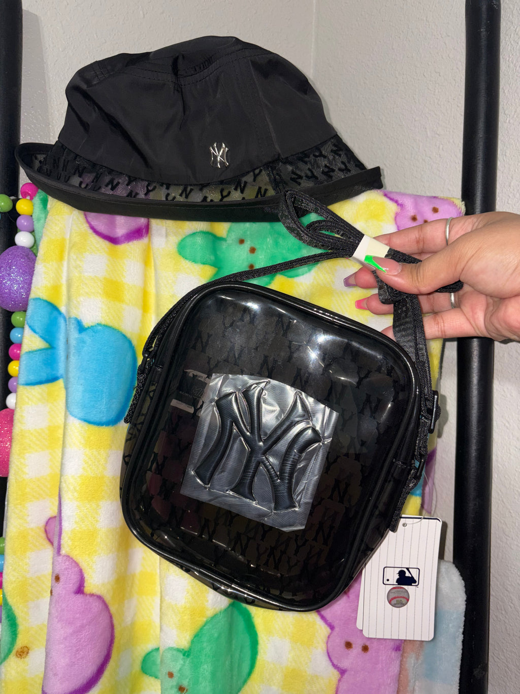 Black NY set
